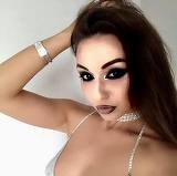 Fiica lui Corneliu Vadim Tudor a fost pipaita pe fund de o femeie! Vezi cum a reactionat Jeni! FOTO