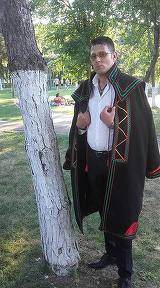Ionut Petrescu, fiul nelegitim al lui Ion Dolanescu, a fost desemnat "artistul liric al anului"! FOTO