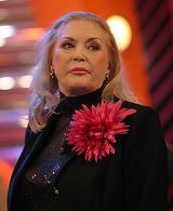 Zina Dumitrescu are 82 de ani si a fost sarbatorita de cele mai frumoase femei din Roamania. Cine i-a fost alaturi celebrei creatoare de moda