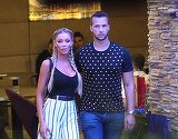 Sarutari si atingeri pasionale! Cum s-a pozat Bianca, vineri noapte, in club, alaturi de Tristan Tate