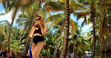 Cantareata favorita a lui Gigi Becali si-a facut de cap in vacanta! Diana Bisinicu si sotul ei au mers in Republica Dominicana