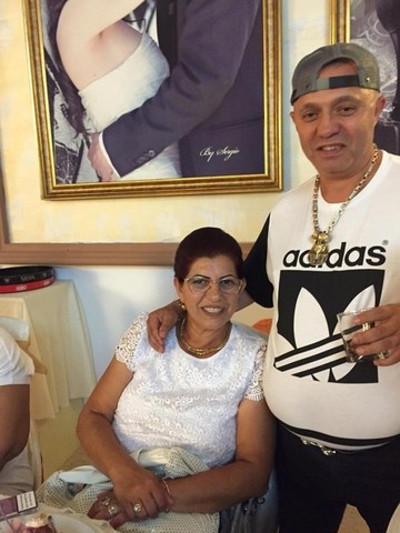 Prima sotie a lui Guta a fost sarbatorita de familie la terasa! Mariana i-a daruit 5 copii manelistului FOTO
