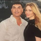 Avem imagini exclusive din vacanta in care Valentina Pelinel ar fi ramas insarcinata. A iesit cu Borcea la un restaurant de lux, dar era nemachiata si ingandurata FOTO EXCLUSIV