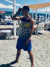 Iubita lui Babi Minune l-a iertat dupa ce a inselat-o! Manelistul se cuplase cu o bomba sexy, dar a revenit la mama copilului sau!