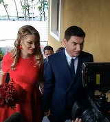 Limuzina lui Cristi Borcea, trasa la usa Primariei! Cu ea vor pleca proaspetii insuratei FOTO