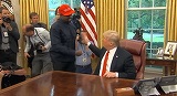 Kanye West, monolog de 10 minute cu înjurături în faţa lui Donald Trump. Reacţia preşedintelui este de nepreţuit