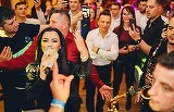 Câţi bani câştigă Carmen de la Sălciua la cântări! Artista primeşte sume fabulose