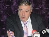Tatăl lui Şerban Huidu s-a combinat cu o văduvă sexy! Florin Huidu şi-a refăcut viaţa la 65 de ani!