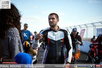 Sfaturile lui Cătălin Cazacu pentru motociclişti! Faimosul le explică cum să îşi folosească creierul pentru a evita accidentele!