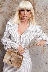 Raluca Bădulescu, specialistul Kfetele.ro pe FASHION: Piesele vestimentare care te salvează din orice situaţie