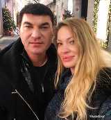 Valentina Pelinel, apariţie uimitoare la braţul lui Cristi Borcea! Fotografia a starnit numeroase reacţii în mediul online! Ce au observat fanii