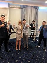Îşi pune Nicoleta Guţă silicoane? Manelista este sfătuită să apeleze la operaţia estetică pentru a fi ”bombă pe 2019”