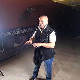 Nicolae Guţă a fost comparat cu un cimpanzeu, in gluma, de fanii artistului FOTO
