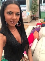 O concurentă de la Puterea Dragostei, surprinsă goală în pat cu un bărbat! FOTO