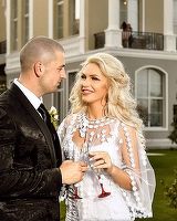 Bogdan o înşală pe Hannelore? Imaginea care ar putea arunca în aer căsnicia celor doi concurenţi