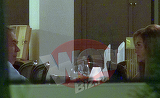 VIDEO! Nicolae Badea, cina romantica cu sotia, in oras! Cat de bine arata nevasta fostului boss de la Dinamo! E cu 30 de ani mai tanara ca el!