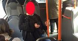 FOTO EXCLUSIV! Alexandru Papadopol se plimba cu autobuzul laolalta cu "muritorii de rand"! Cunoscutul actor nu si-a luat aere de vedeta, cu toate ca-l stie o tara intreaga!