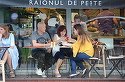 Mugur Mihaescu, mandru nevoie-mare de fiica lui! "Garcea" si-a scos familia la o masa pescareasca. Vezi ce fata frumoasa are actorul si cat de mult ii seamana Ivona! | VIDEO EXCLUSIV