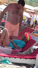 Gratiela intinereste, iar Andrei Duban atent o pazeste! Imagini spectaculoase la mare cu o familie fericita VIDEO