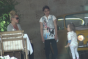 Anda Adam se zgarceste cand trebuie sa lase bacsis ospatarilor! Artista a fost luata pe sus dintr-un restaurant chiar de fiica ei, inainte sa manance | VIDEO EXCLUSIV