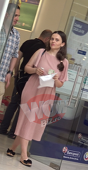 Madalin Ionescu si-a scos sotia la cumparaturi prin mall. Cristina Siscanu arata foarte bine de cand a nascut, iar cei doi par mai indragostiti ca niciodata | VIDEO EXCLUSIV