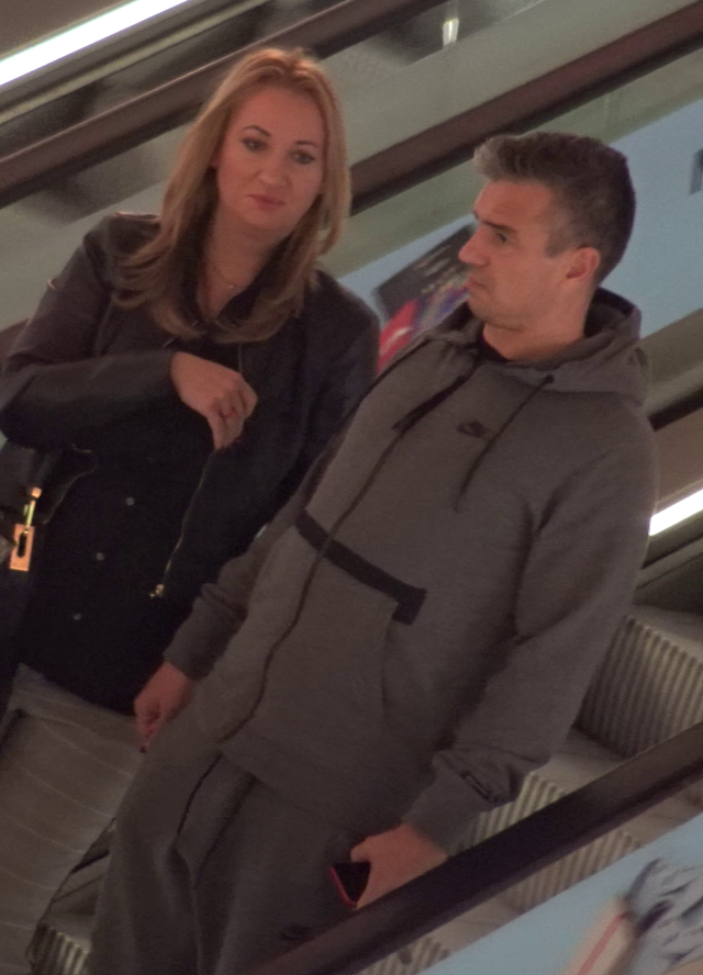 Echipat sport, Daniel Pancu si-a scos sotia la o sesiune de shopping! Uite cum arata femeia care il face fericit pe marele fotbalist VIDEO EXCLUSIV