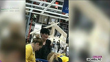 Patrizia Paglieri se relaxeaza la cumparaturi! Ea n-a dat fuga la munte, ca alte vedete, a uitat de griji intr-un centru comercial