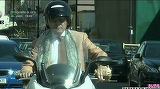 Ilie Nastase e elegant si cand se plimba cu scuterul. Uite cum l-au surprins paparazzii