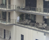 Ilie Nastase, surprins in ipostaze absolut fabuloase! Ce facea sotul lui Brigitte Sfat, pe balcon, la mare, imbracat doar cu un halat? | Video paparazzi