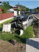 Un copil este in coma dupa ce o soferita din Maneciu a pierdut controlul volanului. Alti doi copii si femeia sunt in spital