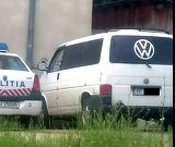 Isterie in judetul Bacau! "O duba alba care fura copii" a bagat in sperieti pe toata lumea! "Au vrut sa ia o fetita de 6 ani"- Ce au descoperit politistii cand au oprit masina