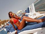 Fata unui cunoscut fotbalist este o bomba sexy! Sanziana este voleibalista la Dinamo FOTO