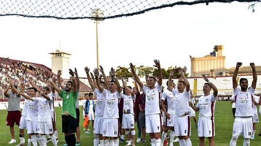 VIDEO | Rapid a câştigat amicalul cu FC Argeş, scor 2-0. După meci, Daniel Niculae i-a liniştit pe fani: ”Vom lua toate actele”