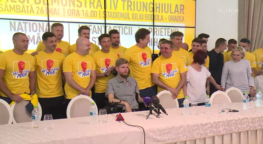 VIDEO | "Este incredibil". Toate legendele fotbalului românesc s-au strâns la Oradea pentru Mihai Neşu