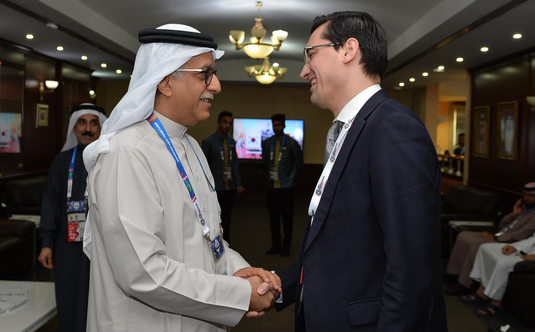 Răzvan Burleanu, invitat de preşedintele fotbalului asiatic la competiţia continentală din Emiratele Arabe Unite