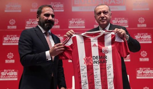 Preşedintele Turciei a primit un tricou cu autografele jucătorilor echipei Sivasspor, între care se numără şi Torje şi Papp