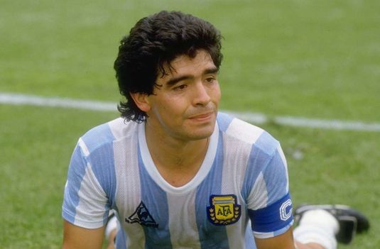 Reacţii după moartea neaşteptată la numai 60 de ani a fostei mari legende argentiniene, Diego Armando Maradona. Cristiano Ronaldo şi-a luat adio de la Maradona pe Twitter
