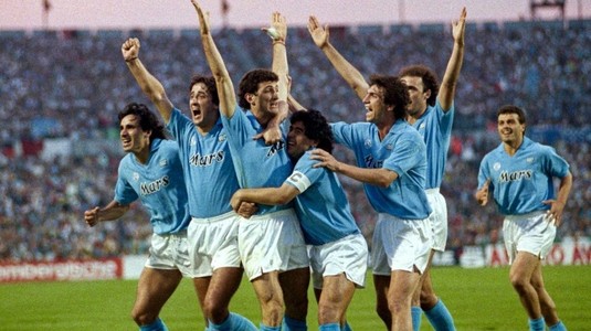 Meciurile din seara acesata de Liga Campionilor vor avea un minut de reculegere în memoria lui Diego Maradona, stins din viaţă astăzi la vârsta de 60 de ani