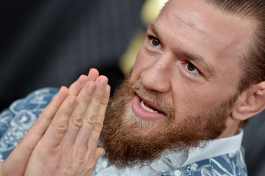 Conor McGregor intră în lumea fotbalului! Starul din UFC vrea să cumpere un gigant din Premier League."Plănuiesc asta. Îmi plac ambele!"

