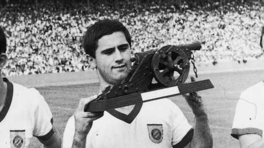 Omagii aduse de Oliver Kahn şi Pele lui Gerd Muller după moartea sa: ”Un idol necontestat al fotbalului” + ”Reuşitele sale sunt de neegalat”