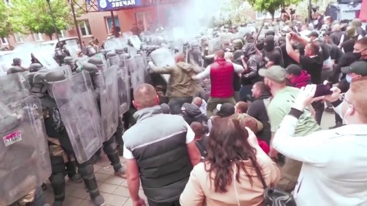 FRF îi atenţionează pe suporterii români care vor face deplasarea în Kosovo: ”Să nu scandeze sau să afişeze mesaje politice!”