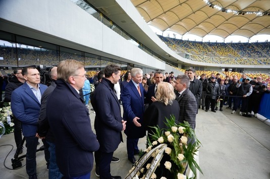 Scrisoare deschisă a familiei Lucescu: "În toată această perioadă, am simţit ceva ce nu credeam posibil în mijlocul unei asemenea dureri, că nu suntem singuri"