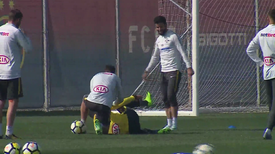 VIDEO | Florin Tănase poate să-şi ia gândul de la banderolă. L-a făcut KO pe Dică la antrenament