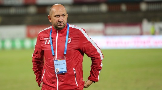 Război între antrenorii din Liga I. Miriuţă îl critică pe Niculescu: "E lipsă de respect să faci aşa ceva"