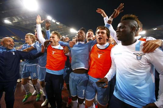 FCSB primeşte şi veşti bune. Patru cluburi uriaşe din Europa se bat pe un mijlocaş al lui Lazio. Ofertă fabuloasă făcută de Manchester United
