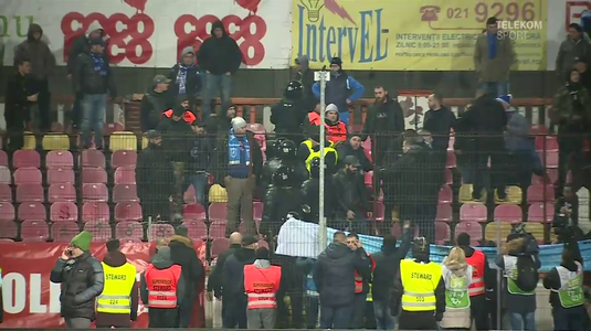 VIDEO | Probleme în Ştefan cel Mare în pauza şi înaintea meciului Dinamo - Craiova. Suporterii oltenilor s-au bătut între ei