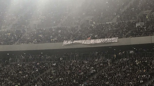 FOTO | Scandal uriaş în tribunele Arenei Naţionale! Ultraşii CSA Steaua au venit la meci şi au afişat un banner sfidător pentru FCSB