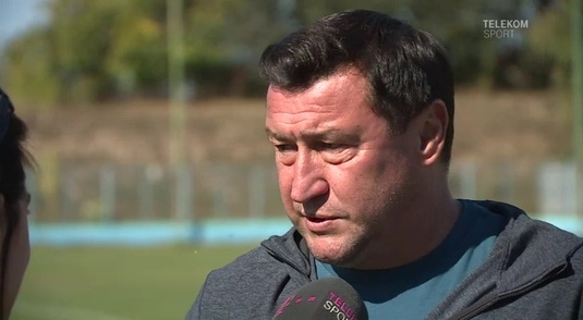 EXCLUSIV | Reacţia lui Viorel Moldovan când a fost întrebat dacă-şi înjură jucătorii: "Cum mai impun eu respect?"