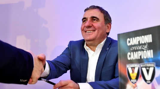 Gică Hagi, la un pas să se întoarcă în antrenorat! E chemat să preia o echipă: "Negociez acum cu el!"