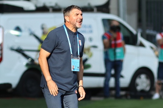 OFICIAL | Adrian Mihalcea şi-a găsit echipă după plecarea de la Chindia: "Bun venit în familia roş-albaştrilor"